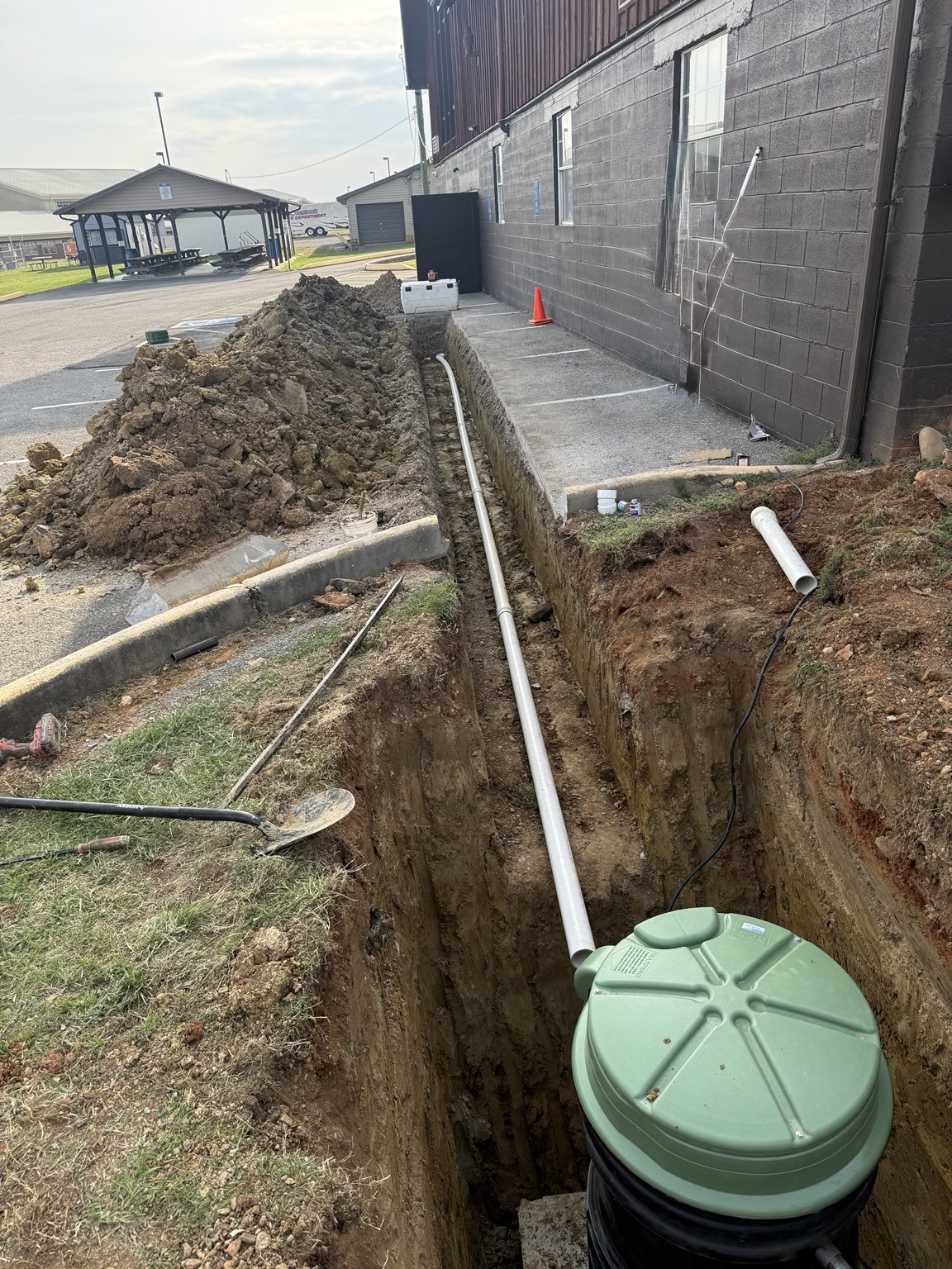 Grinder pump installation and service